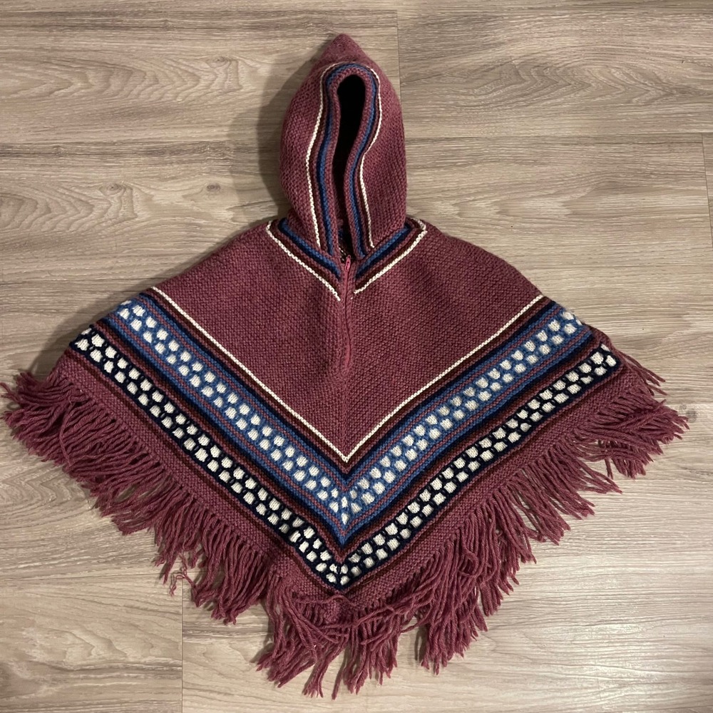 Vintage Handknit Girls Poncho Purple Fringe Retro Cottagecore
